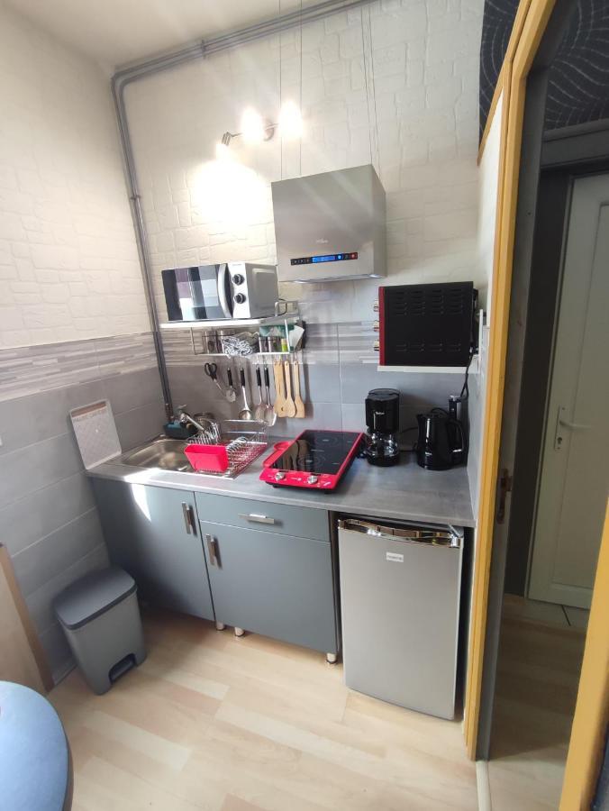 Studio indépendant accès direct autonome. Le Cateau-Cambresis Extérieur photo